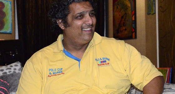 بالصور.. وفاة فنان عربي وإصابة عائلته بالكامل في حادث مروع