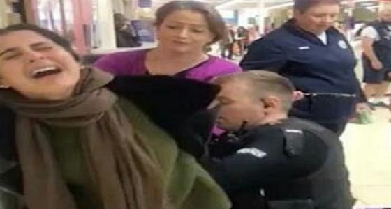 بالفيديو.. رجل أعمال وصديقته يتشاجران داخل متجر.. والسبب مثير