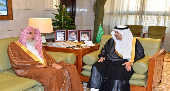 الأمير فيصل بن بندر يستقبل مفتى عام المملكة