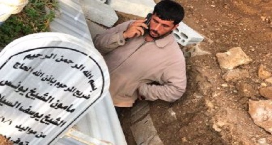 لحظات مؤثرة في دفن سعد السيلاوي