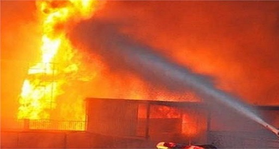 ضابط شرطة ينقذ سكان طريق السلام من حريق هائل