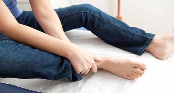 أعراض الإصابة بدوالي الساقين وطرق الوقاية والعلاج