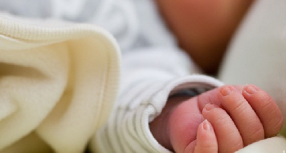 بعد ولادته بأيام.. فتاة تقتل رضيعها وتلقيه بالقمامة