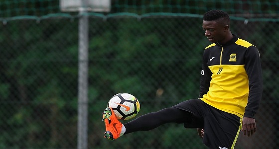 مدافع الاتحاد يطمئن الجمهور