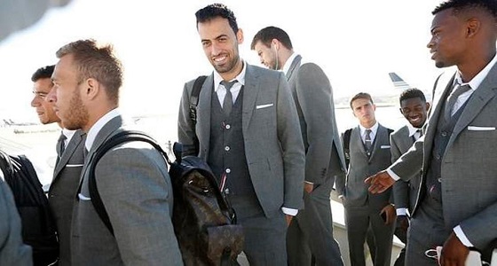 بالصور.. ميسي يثير السخرية بعد ظهوره بزي برشلونة الجديد.. وهذه تكلفته!