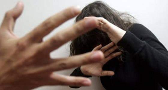 فتاة تطلب الخلع: زوجي يضع صور زوجته الثانية على الفيسبوك