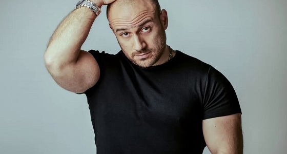 بالفيديو.. ” أحمد مكي ” يتلقى تهديدا بسبب مسلسل ” الكبير “