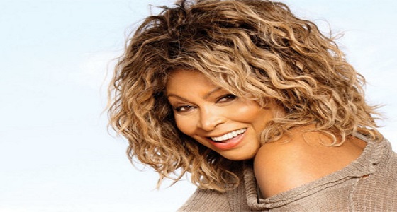 زوج فنانة عالمية يتبرع لها بأحد كليتيه لإنقاذها