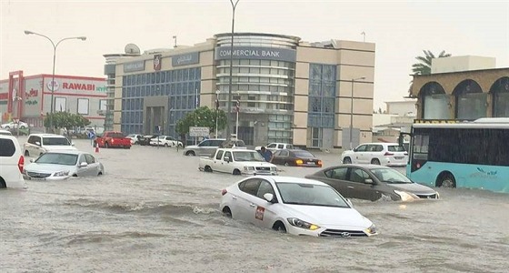 بالفيديو والصور.. &#8221; الدوحة تغرق &#8221; موجة أمطار غزيرة تحدث فوضى رغم إنفاق الملايين على الإرهاب
