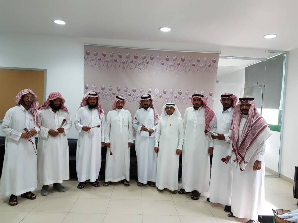 بالفيديو والصور إحتفت مدرسة معن بن الإبتدائية بالرياض بذكرى يوم المعلم العالمي