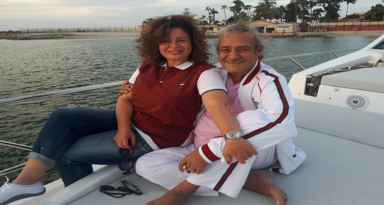 بالصور.. إلهام شاهين تصطحب فاروق الفيشاوي في رحلة بحرية