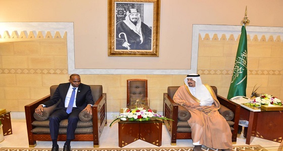 أمير الرياض يقيم مأدبة غداء تكريما لدولة رئيس مجلس الوزراء الصومالي