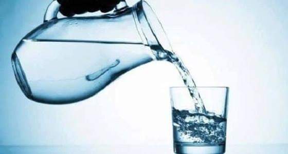 وسائل سهلة تدفعك لشرب المياه بكثرة