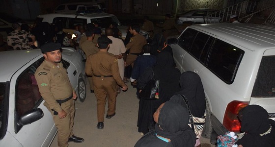 بالصور.. الإطاحة بـ 130 مخالفا لنظام الإقامة بمكة