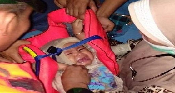 حقيقة صورة الطفلة الناجية من حادث الطائرة الإندونيسية