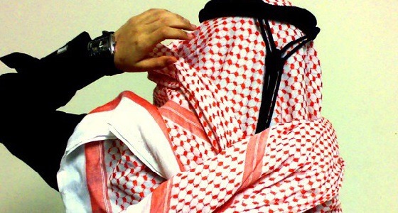 محكمة جدة تحدد مصير عاق تلفظ على والده وركله بقدمه