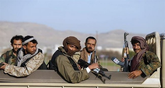 مجموعة من الحوثيين تسلم نفسها للجيش اليمني بنهم