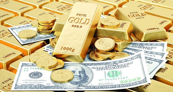 انتعاش العملة الأمريكية يهبط بسعر الذهب