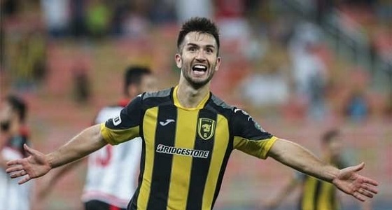 فيلانويفا يبدي سعادته بالعودة لتدريبات الاتحاد
