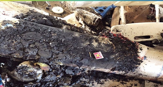 بالصور.. عبث الأطفال بأعواد ثقاب يتسبب في حريق برأس تنورة