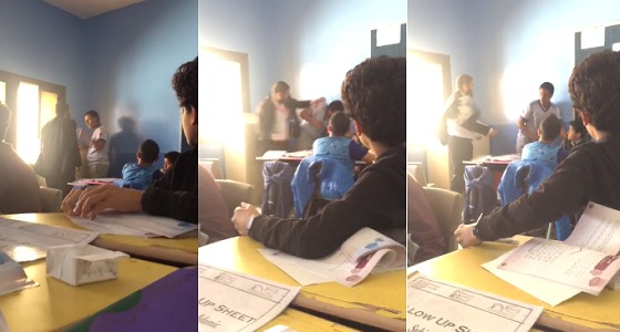 بالفيديو.. معلم يعتدي بالضرب المبرح على طالب ويمنعه من الحديث