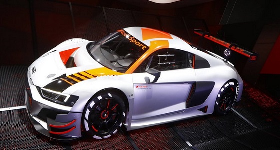 أودي R8 LMS GT3 المتطورة تعلن ظهورها في باريس