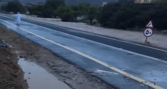 بالفيديو.. هطول أمطار غزيرة على نجران