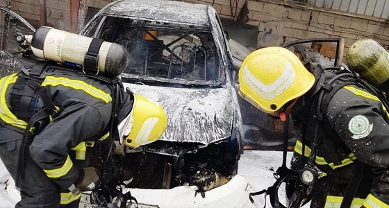 بالصور.. إندلاع حريق داخل ورشة سيارات بحي الصناعية