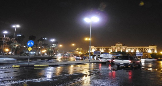 بالصور.. هطول أمطار خفيفة على المدينة المنورة