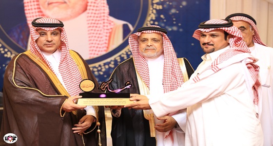 ” محافظ قلوة ” يرعى حفل تكريم ” العويفي ” بمناسبة تقاعده بحضور المشايخ والمسؤولين