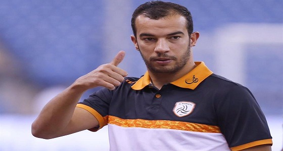 اتحاد القدم الجزائري يستدعي ” بن العمري “