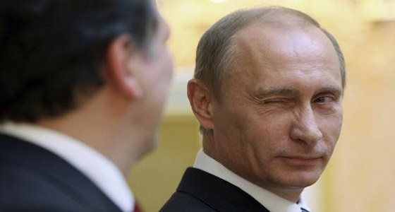 بوتين ” يطقطق ” على شعار أمريكا ومستشار الأمن القومي الأمريكي يرد