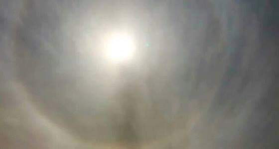 بالفيديو.. قوس قزح يتلألأ في سماء الأحساء