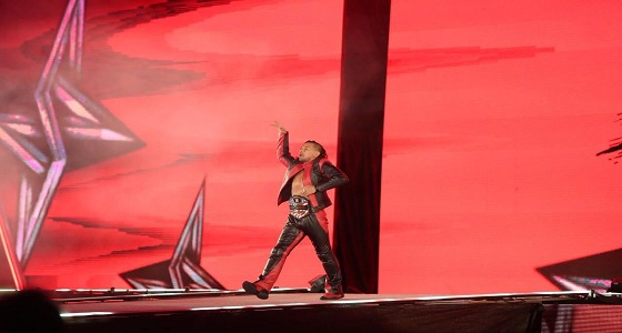 بالصور.. أجواء رائعة يشهدها ملعب جامعة الملك سعود في افتتاحية ” كراون جول السعودية “