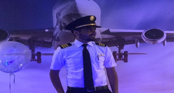 الشيخ أحمد المعبي يحتفل بتخرج نجله من الأكاديمية الأمريكية للطيران