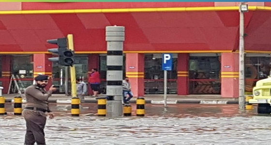 بالصور.. &#8221; مدني الشرقية &#8221; يباشر 622 بلاغا بسبب الأمطار