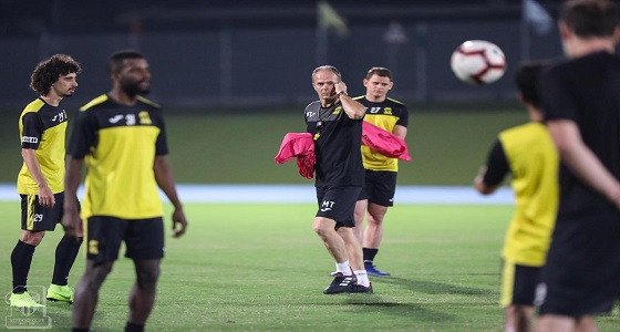 بالصور.. الاتحاد ينهي تحضيراته للقاء الديربي