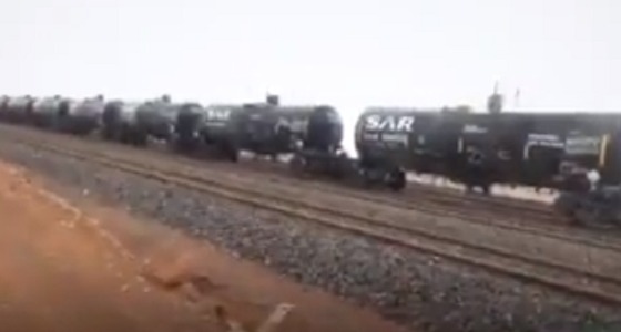 بالفيديو.. هذا هو القطار الذي ينقل الفوسفات السعودي إلى دول العالم