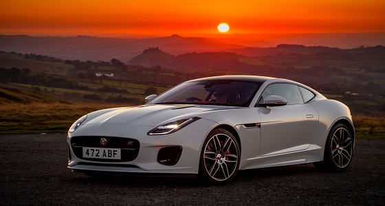 بالفيديو.. جاجوار F-Type Checkered Flag Edition تحتفل بمرور 70 عاما على السيارات الرياضية