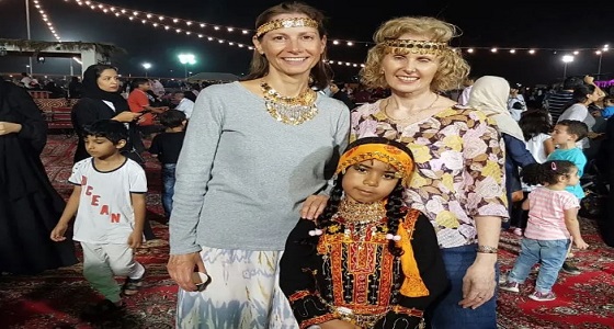 بالفيديو والصور.. ليلة بدوية توقظ حنين الأجانب نحو حياة الصحراء بظهران