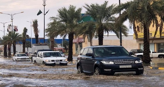 بالصور.. 10 بلاغات عن تجمعات مياه إثر سقوط أمطار بسكاكا