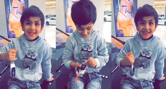 بالفيديو.. لحظة تسلم طفل تبوك للمرسيدس التي طلبها من ولي العهد