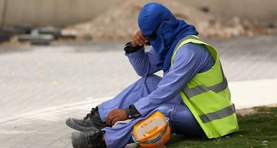 جرائم &#8221; الحمدين &#8221; بحقوق العمال تستمر.. الدوحة ترحل عمال محملين بفيروسات خطرة دون علاج
