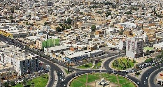 بالصور.. مدرسة ابتدائية تحتفي بزيارة خادم الحرمين المرتقبة لتبوك بطريقة مختلفة