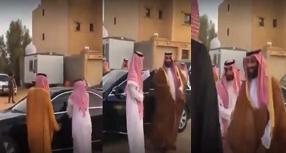 بالفيديو والصور.. ولي العهد يقود سيارته لزيارة منزل أحد أعيان القصيم