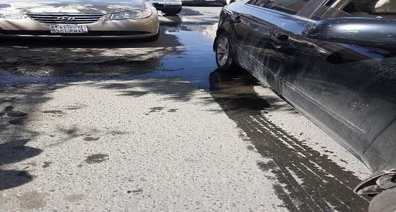 بالصور.. معاناة طالبات الابتدائية 21 نتيجة طفح ” الصرف الصحي ” بالطائف