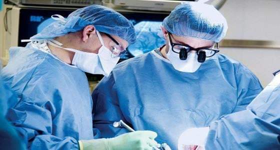 زرع رئتي ” مدخنة ” لسيدة يتسبب في وفاتها