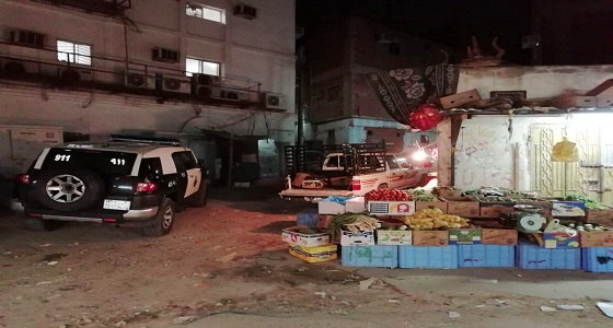 بالصور.. القبض على 34 عاملا مخالفا يديرون محلات عشوائية بمكة