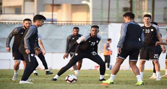 بالصور.. ” الشباب ” يجري مرانة الرئيس لـ ” النصر “