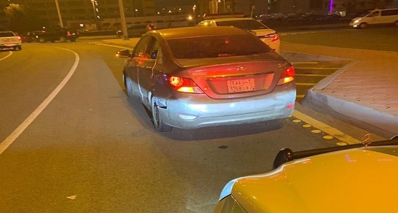 الإطاحة بقائد سيارة اقتحم مسار المشاة في الواجهة البحرية بجدة